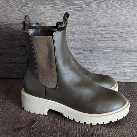 Stylish Olive Heeled Boots - Picture 1 of 10